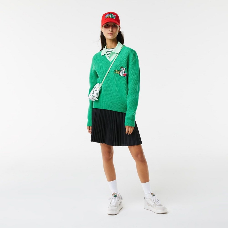 Women's Lacoste Comic Badge V-Neck Wool Sweater Green | ZGX629035